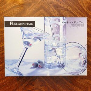 MARTINI GLASSWARE SET - 4 Piece 10oz. Glasses, 40oz. Pitcher, Cocktails Stir Rod